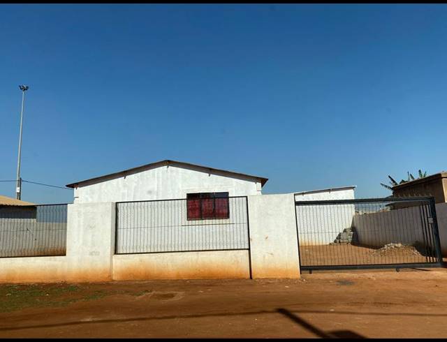 2 BEDROOM HOUSE FOR SALE IN SOSHANGUVE SOUTH